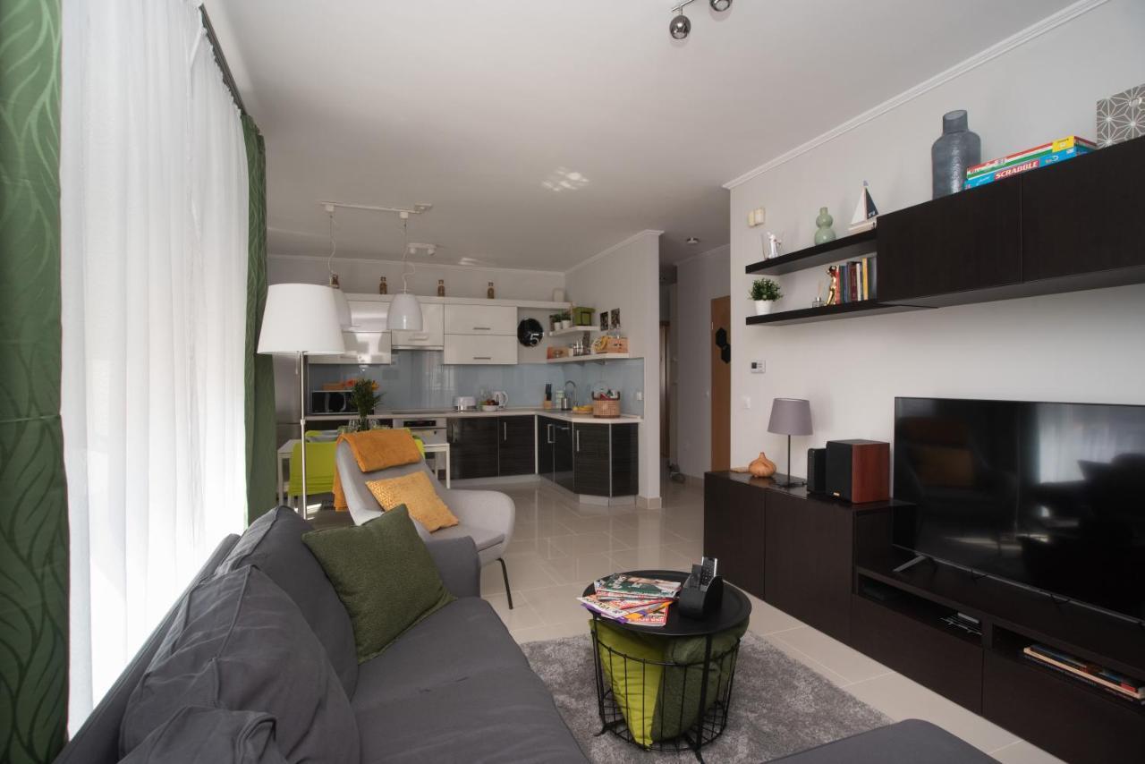 Sunny Home Near Bud With 2Br, Ac And Free Parking Вечеш Екстериор снимка